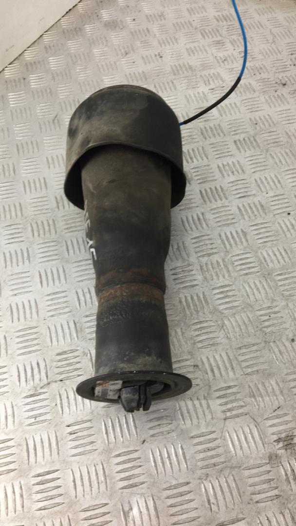 пневмоподушка BMW 5 серия F07/F10/F11 F11 2011, 3.0 л., N57 D30 A, дизель, АКПП, универсал, задний привод, 37106784379 - фото №1