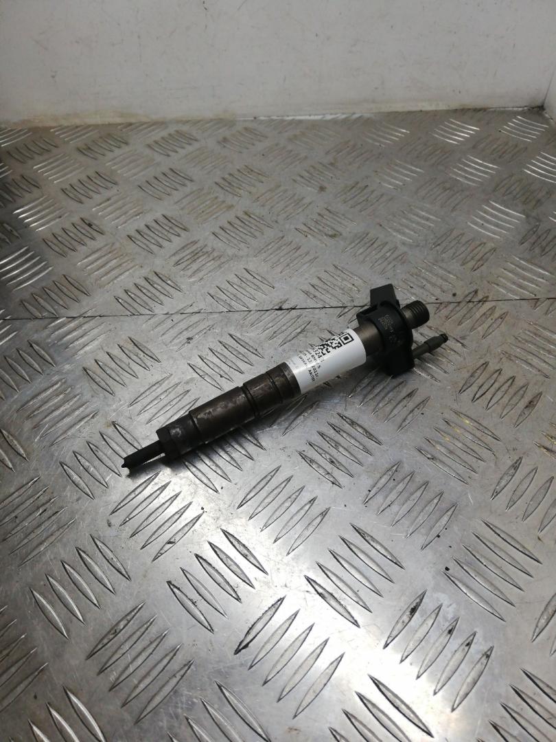 форсунка BMW 5 серия F07/F10/F11 F11 2011, 3.0 л., N57 D30 A, дизель, АКПП, универсал, задний привод, 7805428, 13537805428 - фото №1