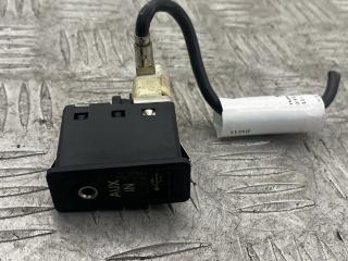 разъем AUX / USB BMW 5 серия F07/F10/F11 F11 2011, 3.0 л., N57 D30 A, дизель, АКПП, универсал, задний привод, 61319129651, 9129651
