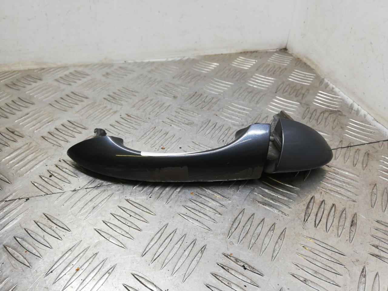 ручка наружная BMW X5 E53 2003, 3.0 л., M54 B30 (306S3), бензин, АКПП, внедорожник 5 дв., полный привод, 51218257737 - фото №1