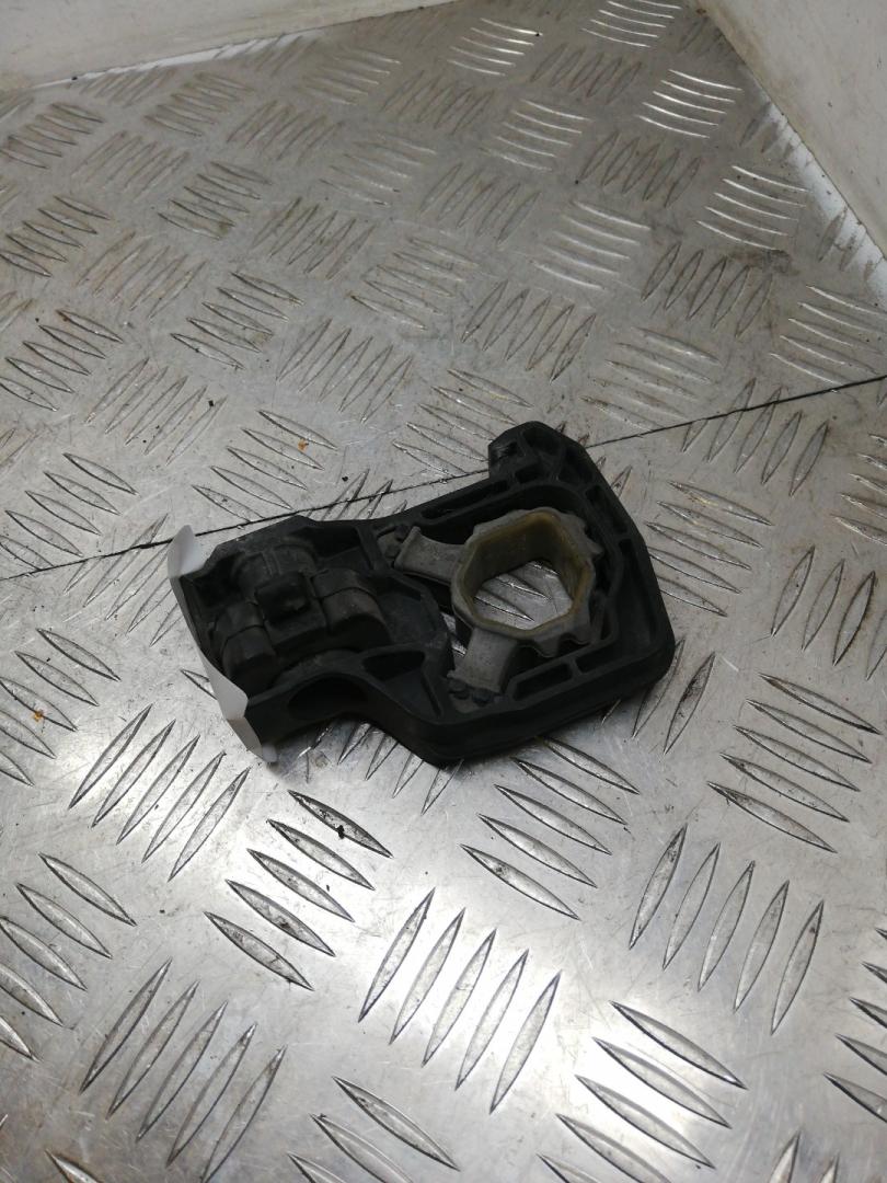 кронштейн радиатора BMW 5 серия F07/F10/F11 F11 2011, 3.0 л., N57 D30 A, дизель, АКПП, универсал, задний привод, 17117575247, 7575247 - фото №1