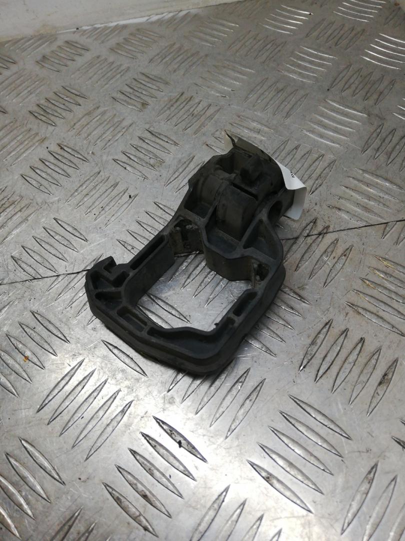 кронштейн радиатора BMW 5 серия F07/F10/F11 F11 2011, 3.0 л., N57 D30 A, дизель, АКПП, универсал, задний привод, 17117575248, 7575248 - фото №1