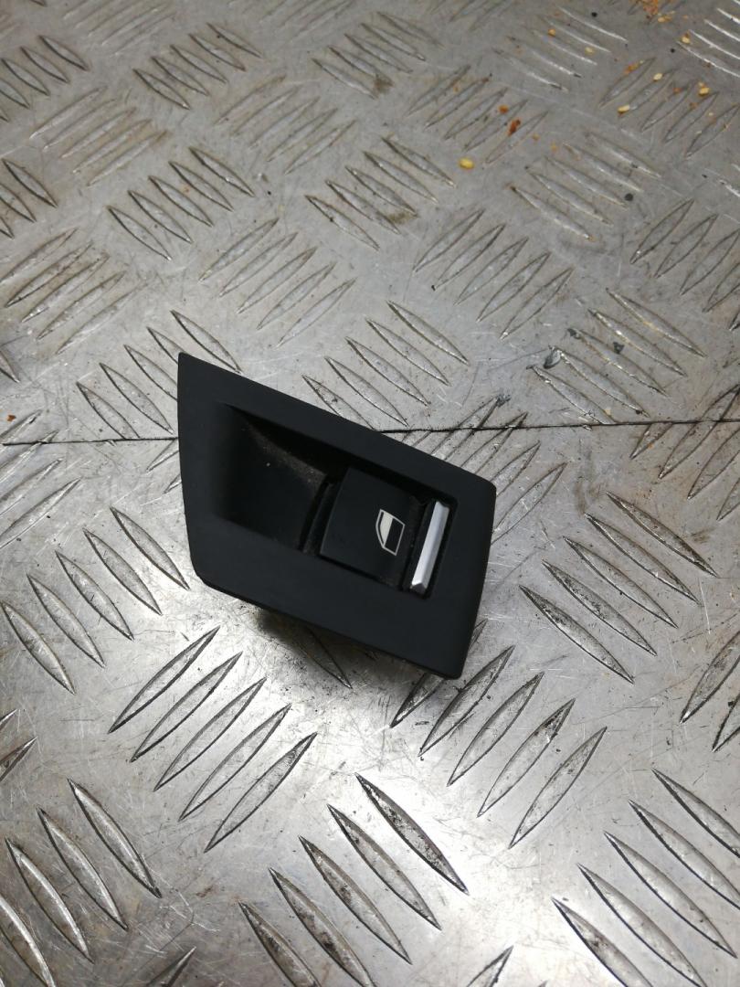 кнопка стеклоподъемника двери задней левой BMW 5 серия F07/F10/F11 F11 2011, 3.0 л., N57 D30 A, дизель, АКПП, универсал, задний привод, 9163527, 61319163527 - фото №1