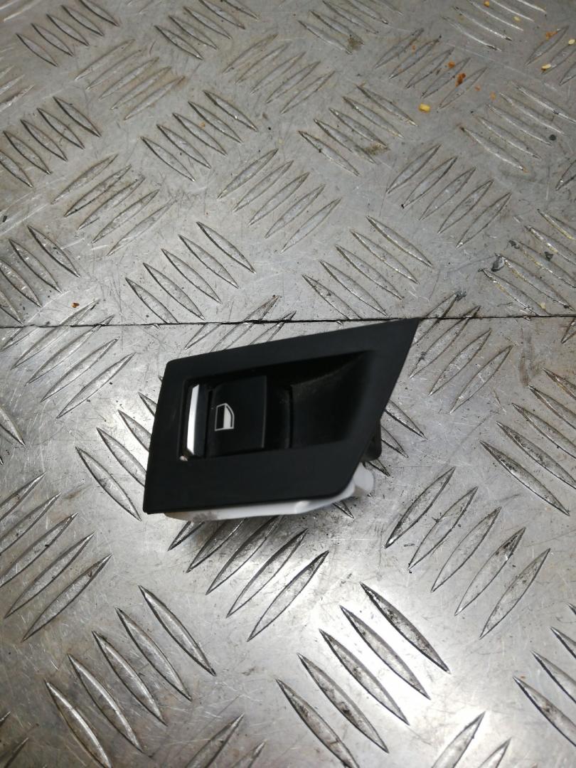 кнопка стеклоподъемника двери задней правой BMW 5 серия F07/F10/F11 F11 2011, 3.0 л., N57 D30 A, дизель, АКПП, универсал, задний привод, 9163527, 61319163527 - фото №1