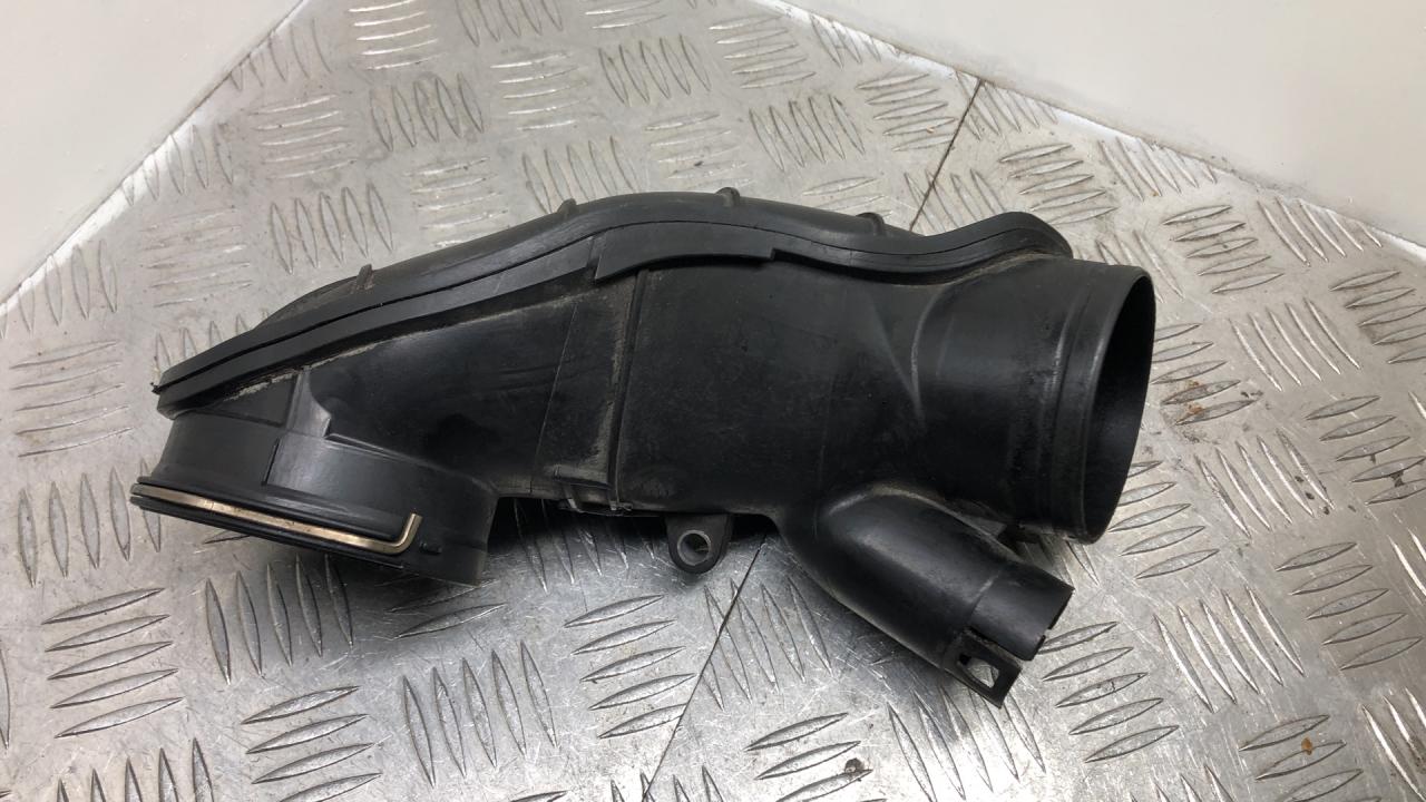 патрубок турбины BMW 5 серия F07/F10/F11 F11 2011, 3.0 л., N57 D30 A, дизель, АКПП, универсал, задний привод, 7807493, 13718506702, 8506702 - фото №1