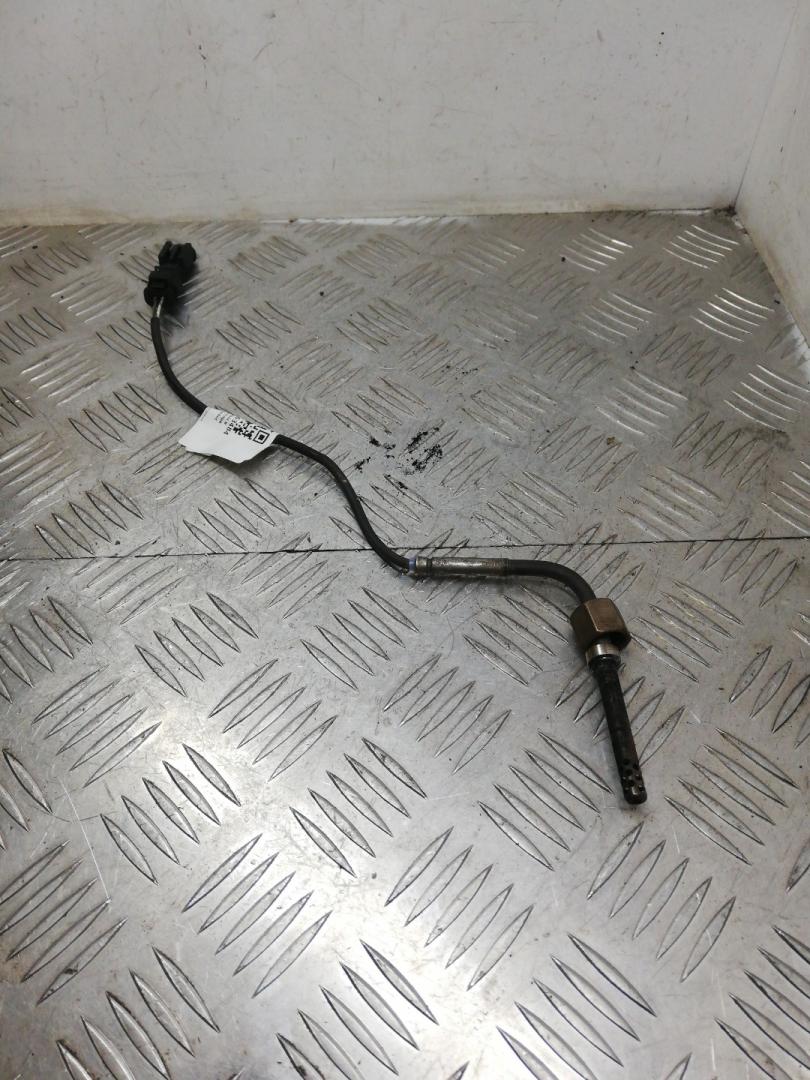 датчик температуры в выпускном коллекторе Mercedes-Benz E-Класс W211/S211 2004, 3.2 л., CDi, дизель, АКПП, серебро, седан, задний привод, правый руль, A0051539028 - фото №1