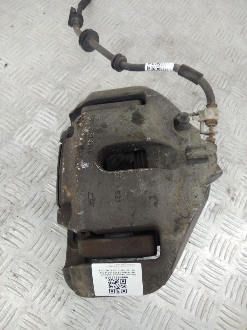 суппорт передний левый BMW 5 серия F07/F10/F11 F11 2011, 3.0 л., N57 D30 A, дизель, АКПП, универсал, задний привод, 34116792689 - фото №1