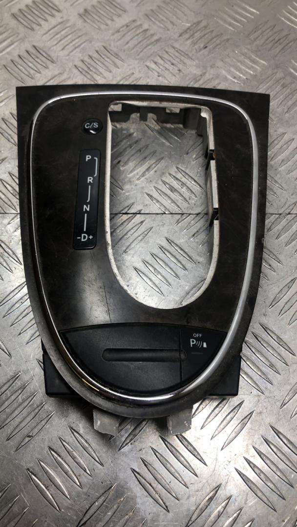 рамка обрамление кулисы Mercedes-Benz CLS-Класс C219 W219 2007, 3.2 л., дизель, АКПП, седан, задний привод, правый руль - фото №1