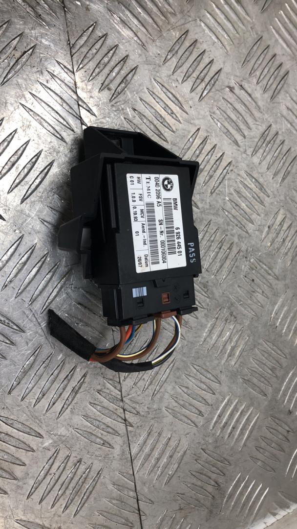 блок управления сиденьем BMW 5 серия E60/E61 E61 2005, 3.0 л., M57 D30 (306D2), дизель, АКПП, универсал, задний привод, правый руль, 61356926445, 6926445 - фото №1