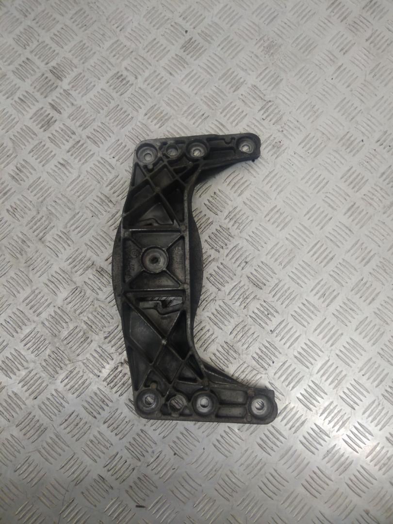 кронштейн КПП BMW 5 серия E60/E61 E61 2005, 3.0 л., M57 D30 (306D2), дизель, АКПП, универсал, задний привод, правый руль, 22316761106, 6761106 - фото №1