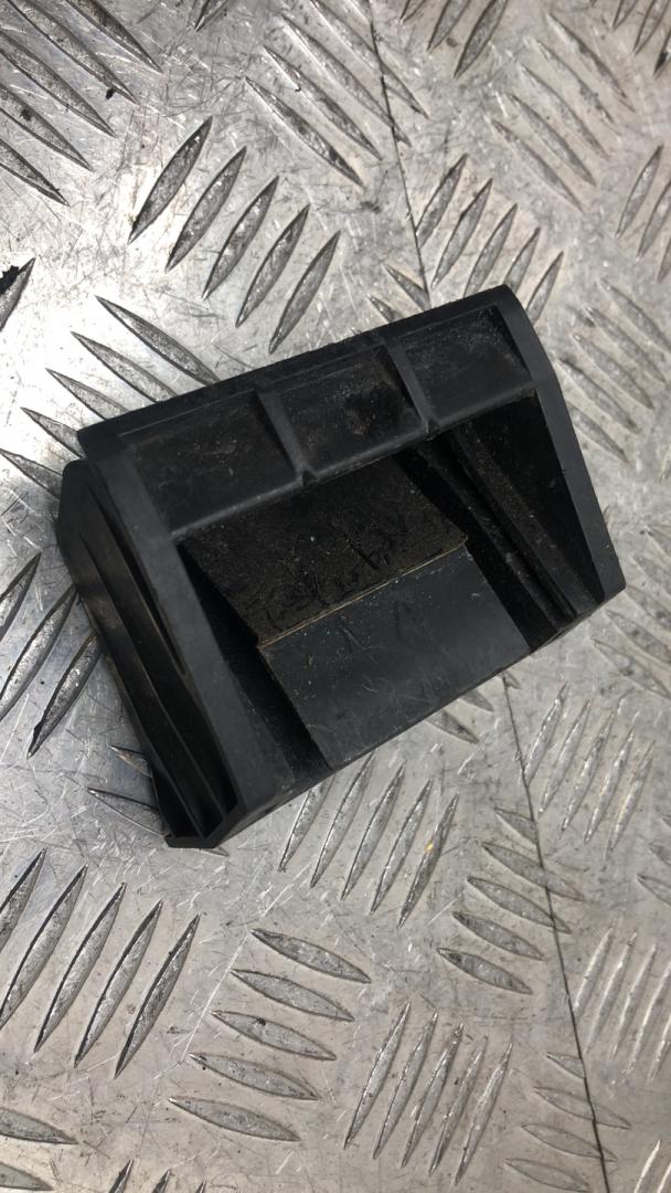 кронштейн радиатора BMW X5 F15 2015, 3.0 л., N57 D30 A, дизель, АКПП, белый, полный привод, правый руль, 7533537, 17117533537 - фото №1