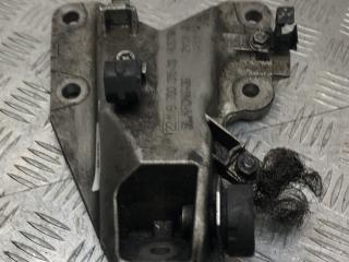 кронштейн двигателя BMW 3 серия E90/E91/E92/E93 2006, 3.0 л., N52 B30, бензин, седан, 6760315