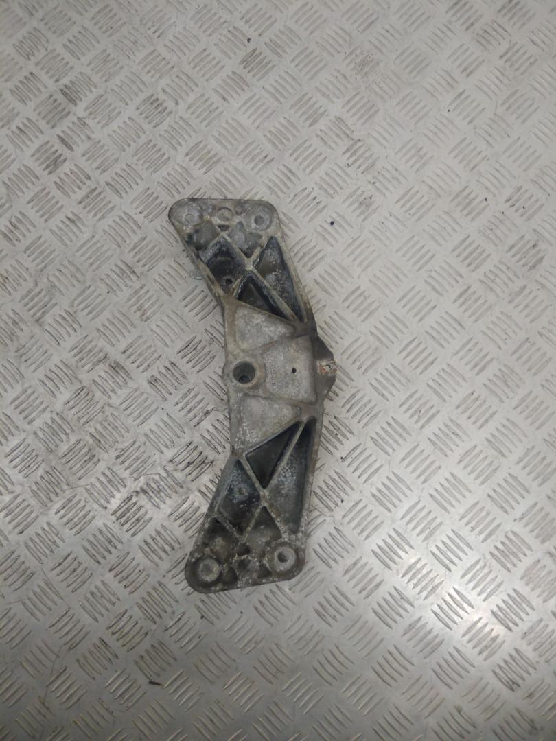 кронштейн КПП BMW 5 серия E60/E61 E61 2005, 3.0 л., M57 D30 (306D2), дизель, АКПП, универсал, задний привод, правый руль, 22316761106, 7759680 - фото №1