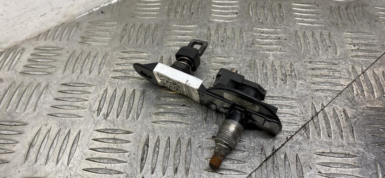 моторчик заднего стеклоочистителя (дворника) BMW 5 серия E60/E61 E61 2005, 3.0 л., M57 D30 (306D2), дизель, АКПП, универсал, задний привод, правый руль, 61627117878, 7117878 - фото №1