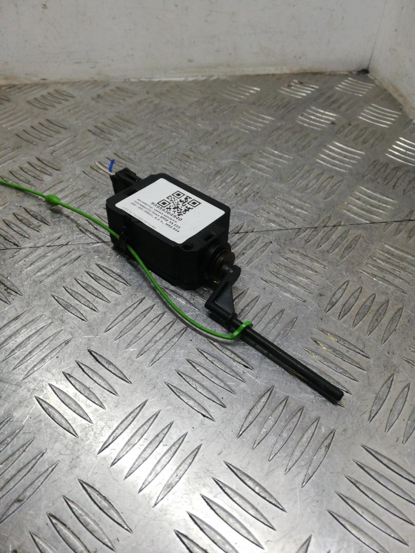 активатор замка крышки топливного бака BMW X5 E53 2002, 4.4 л., M62 B44 TU, бензин, АКПП, синий, внедорожник 5 дв., полный привод, правый руль, 67116987626, 8355056 - фото №1