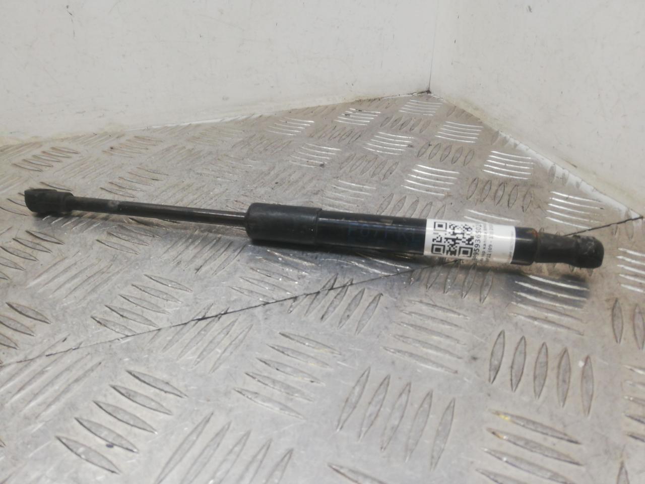 амортизатор капота BMW 5 серия F07/F10/F11 2010, лифтбэк, 7200197 - фото №1