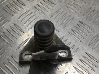 захватный крюк капота BMW X3 E83 [рестайлинг] 2007