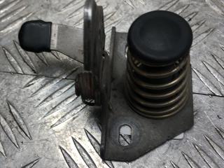 захватный крюк капота BMW 5 серия E60/E61 2004, седан, 7034256