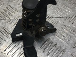 захватный крюк капота BMW 5 серия E60/E61 2004, седан, 7034256