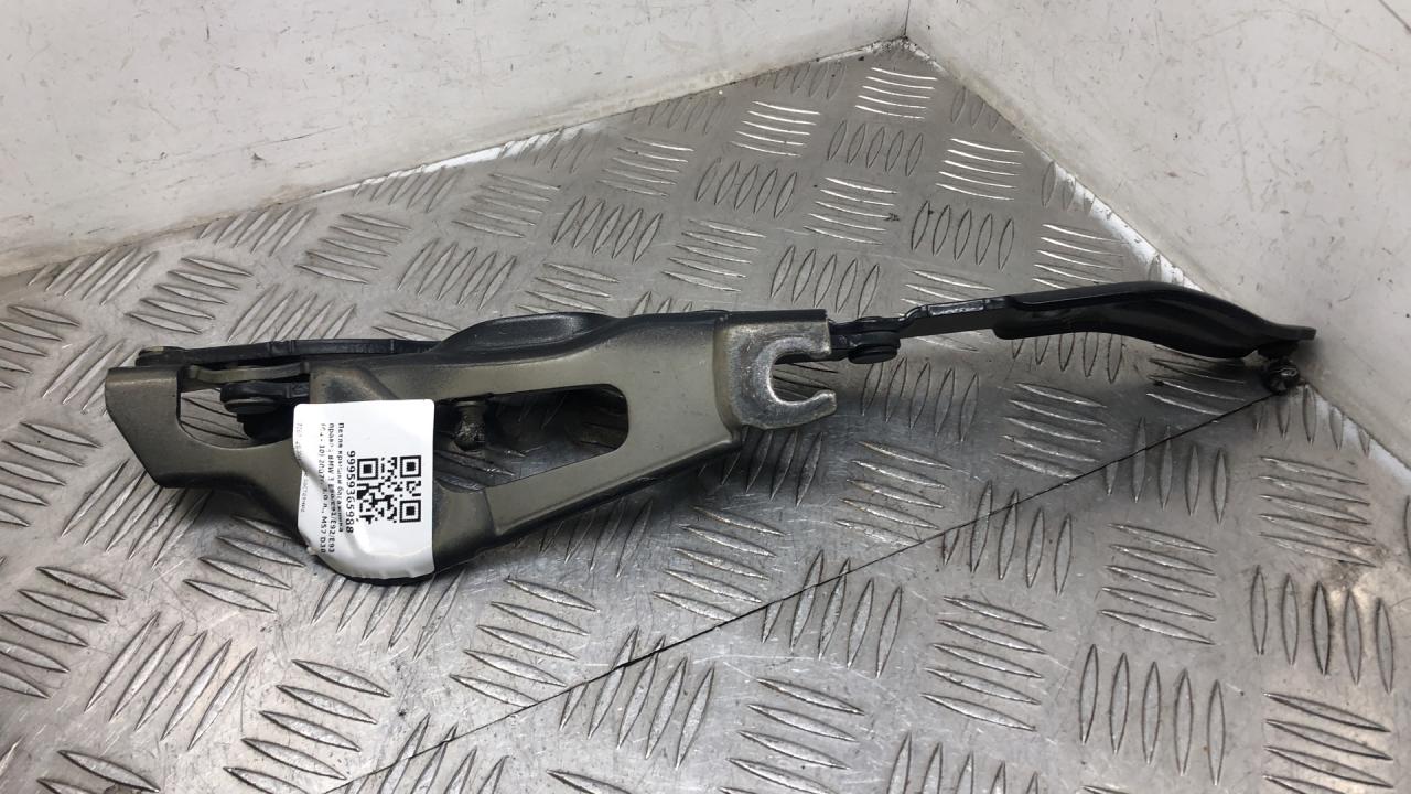 петля крышки багажника BMW 3 серия E90/E91/E92/E93 E90 2007, 3.0 л., M57 D30 (306D3), дизель, МКПП, седан, задний привод, правый руль, 41627210676, 7060628 - фото №1