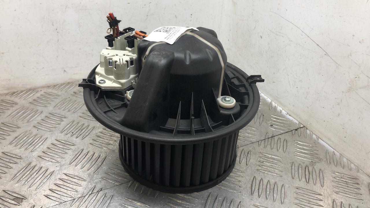 моторчик печки BMW 3 серия E90/E91/E92/E93 E90 2007, 3.0 л., M57 D30 (306D3), дизель, МКПП, седан, задний привод, правый руль, 64116933664, 6933664 - фото №1