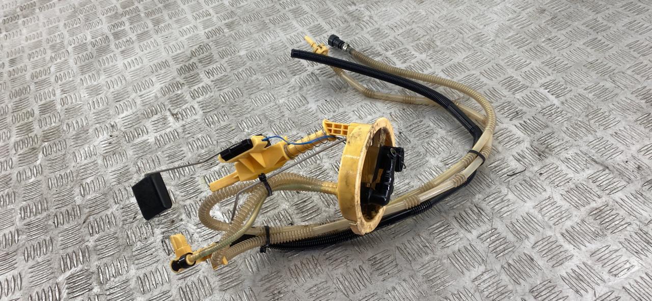 датчик уровня топлива BMW 3 серия E90/E91/E92/E93 E90 2007, 3.0 л., M57 D30 (306D3), дизель, МКПП, седан, задний привод, правый руль, 16117159160, 6763888 - фото №1