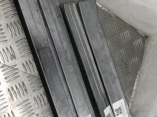 комплект накладок на пороги (внутренние) Mercedes-Benz CLS-Класс C219 W219 2007, 3.2 л., дизель, АКПП, седан, задний привод, правый руль, A2196800135, A2196800235, A2196800335, A2196800435