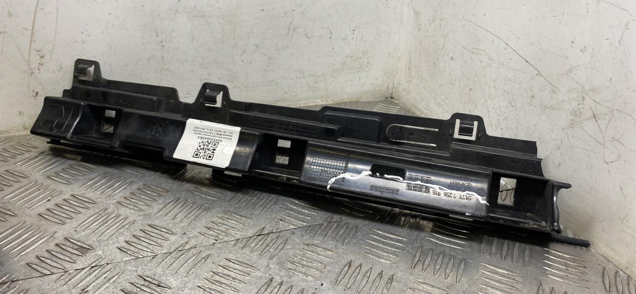 Кронштейн крепления порога BMW 3 серия F30/F31/F34 F31 2014, 3.0 л., N57 D30 A, дизель, АКПП, универсал, задний привод, правый руль, 51777256916, 7256916 - фото №1