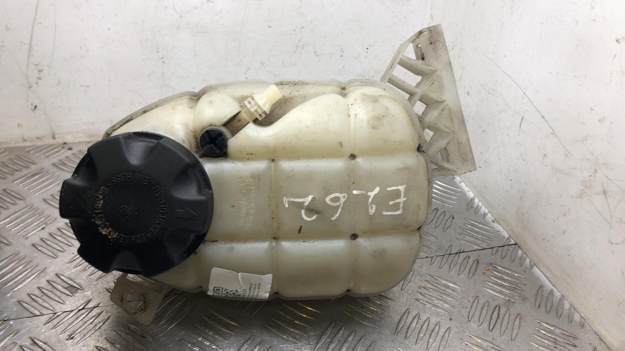 бачок расширительный BMW 3 серия F30/F31/F34 F31 2014, 3.0 л., N57 D30 A, дизель, АКПП, универсал, задний привод, правый руль, 17137609468, 17137642160, 7609468, 7642160 - фото №1