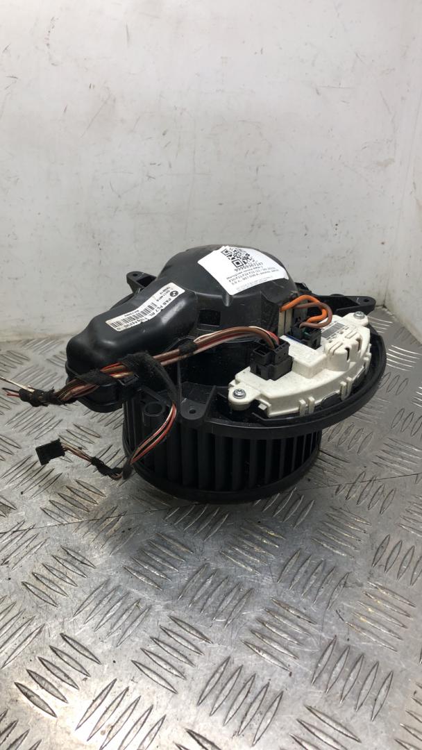 моторчик печки BMW 3 серия F30/F31/F34 F31 2014, 3.0 л., N57 D30 A, дизель, АКПП, универсал, задний привод, правый руль, 64119270254, 64119350396, 9270254 - фото №1