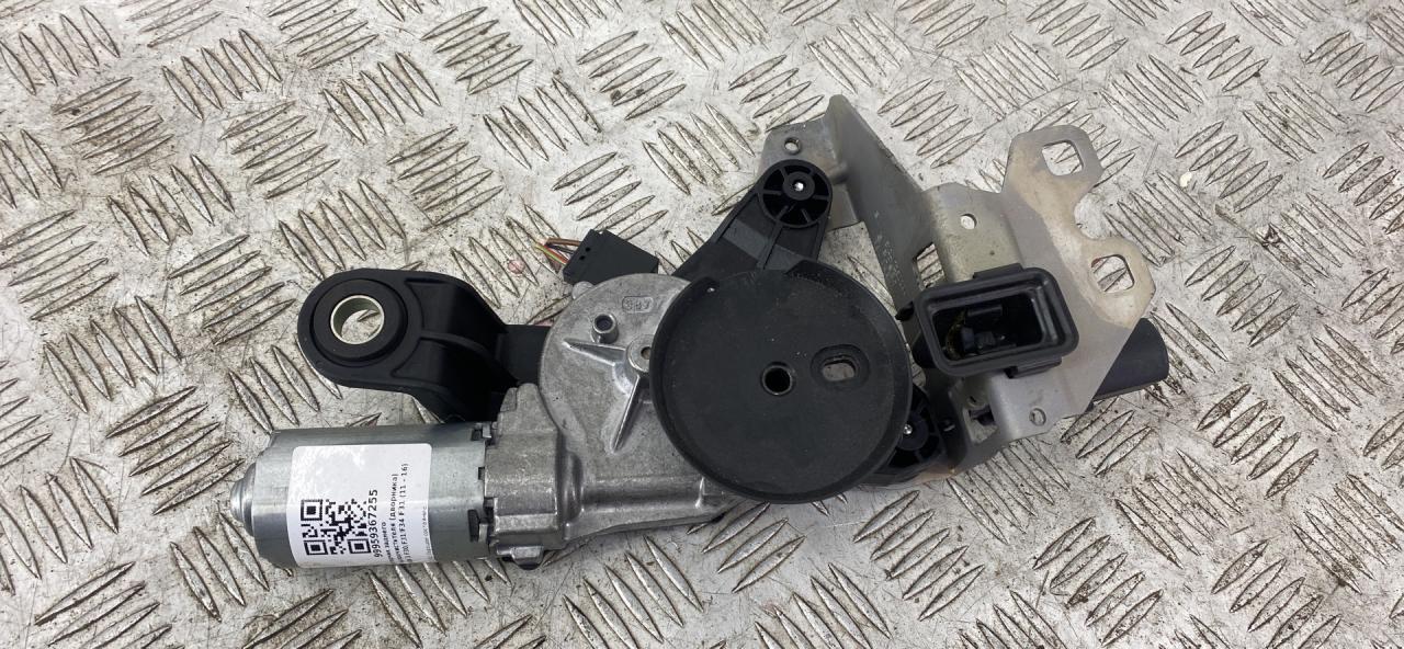 моторчик заднего стеклоочистителя (дворника) BMW 3 серия F30/F31/F34 F31 2014, 3.0 л., N57 D30 A, дизель, АКПП, универсал, задний привод, правый руль, 67637311415, 7311415 - фото №1