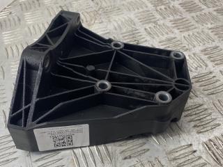 кронштейн компрессора кондиционера BMW X3 E83 [рестайлинг] E83 2007, 3.0 л., M57 D30 (306D3), дизель, АКПП, внедорожник 5 дв., полный привод, правый руль, 64557792202