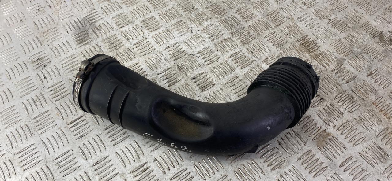 патрубок воздушного фильтра BMW 3 серия F30/F31/F34 F31 2014, 3.0 л., N57 D30 A, дизель, АКПП, универсал, задний привод, правый руль, 13718507369, 8512381 - фото №1