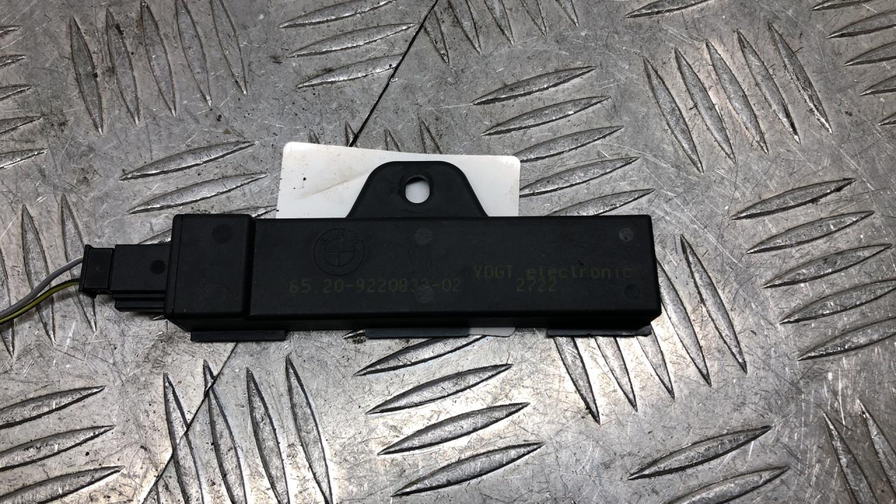 Антенна системы комфортного доступа BMW 3 серия F30/F31/F34 F31 2014, 3.0 л., N57 D30 A, дизель, АКПП, универсал, задний привод, правый руль, 65209220832, 9220832 - фото №1