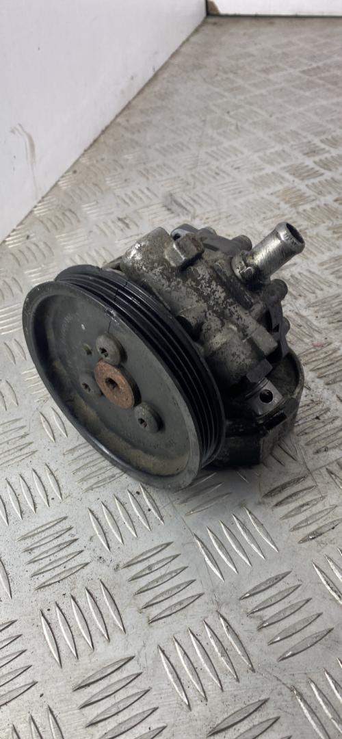 насос гидроусилителя руля BMW 3 серия E90/E91/E92/E93 E90 2007, 3.0 л., M57 D30 (306D3), дизель, АКПП, titan-silber (354), седан, задний привод, правый руль, 32416768169, 7693974118 - фото №1