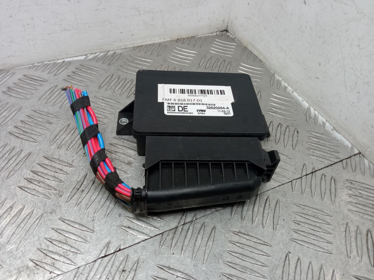 блок управления ручником BMW 5 серия F07/F10/F11 2012, 2.0 л., N47 D20 C, дизель, АКПП, sophistogra brillanteffekt(b90), седан, задний привод, правый руль, 34436858017, 6858017 - фото №1