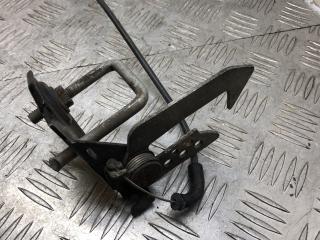 захватный крюк капота BMW 5 серия F07/F10/F11 2012, 2.0 л., N47 D20 C, дизель, АКПП, sophistogra brillanteffekt(b90), седан, задний привод, правый руль, 51237183763, 7183763