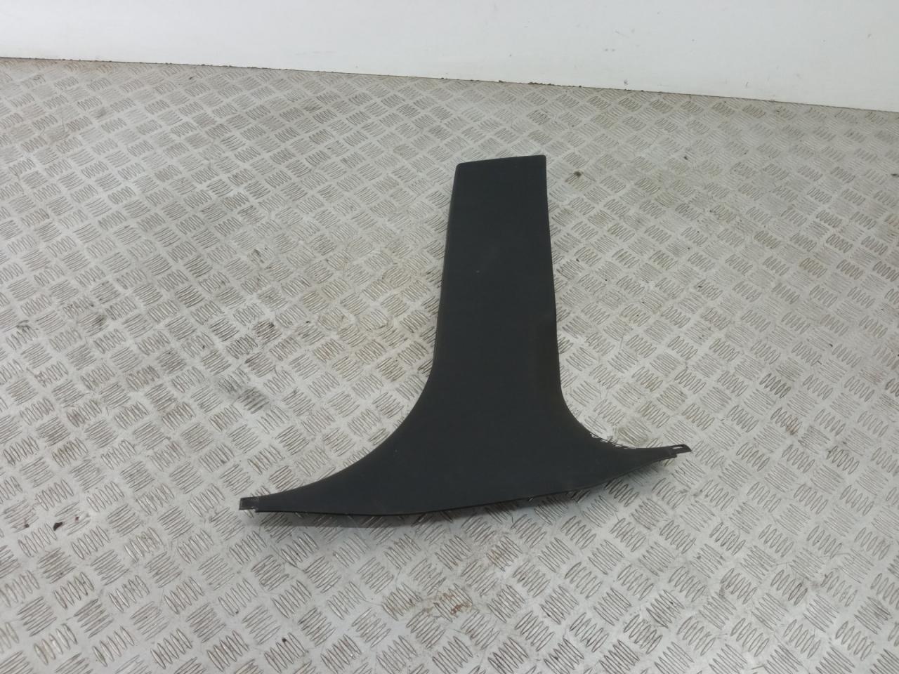 обшивка стойки центральной правой BMW 3 серия F30/F31/F34 F31 2014, 3.0 л., N57 D30 A, дизель, АКПП, универсал, задний привод, правый руль, 51437288220 - фото №1