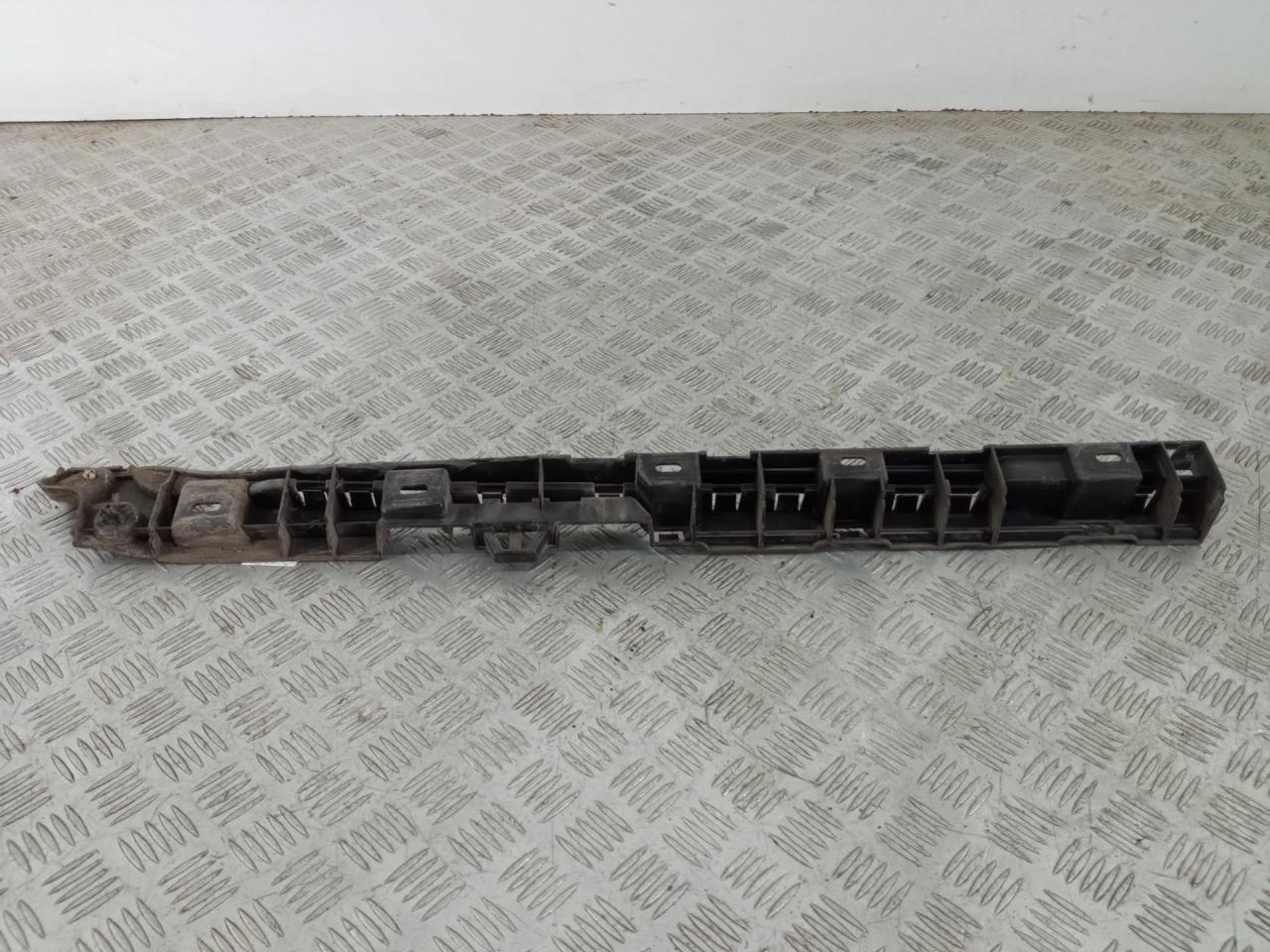 Кронштейн крепления порога BMW 5 серия F07/F10/F11 2012, 2.0 л., N47 D20 C, дизель, АКПП, sophistogra brillanteffekt(b90), седан, задний привод, правый руль, 51777204021, 7204021 - фото №1