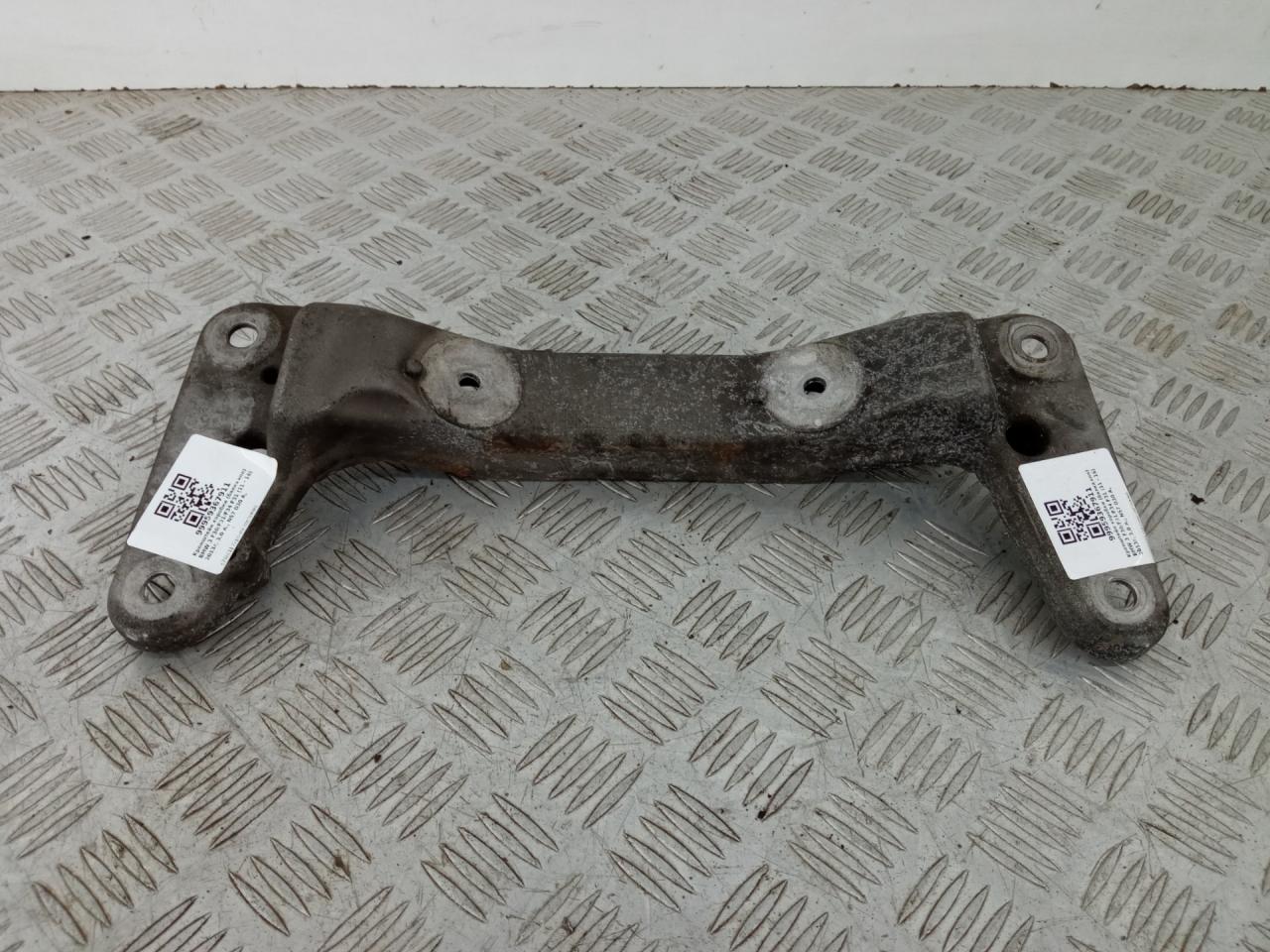 кронштейн КПП BMW 3 серия F30/F31/F34 F31 2014, 3.0 л., N57 D30 A, дизель, АКПП, универсал, задний привод, правый руль, 22326796611, 6796611 - фото №1