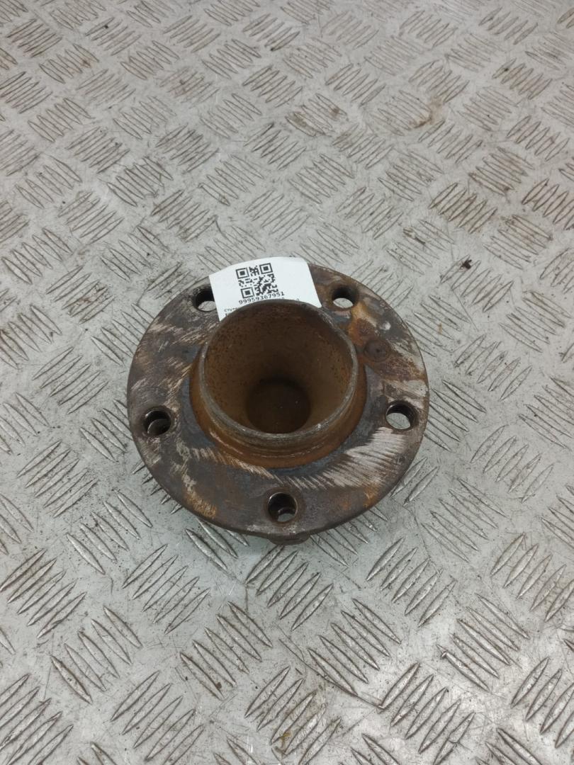 ступица передняя BMW 5 серия F07/F10/F11 2012, 2.0 л., N47 D20 C, дизель, АКПП, sophistogra brillanteffekt(b90), седан, задний привод, правый руль, 31206872888, 6872888 - фото №1