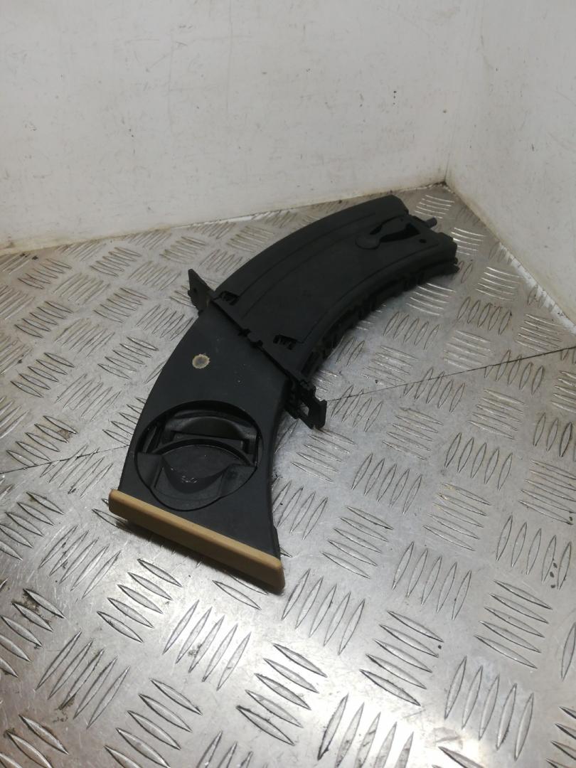 подстаканник BMW 3 серия E90/E91/E92/E93 E90 2007, 3.0 л., M57 D30 (306D3), дизель, АКПП, titan-silber (354), седан, задний привод, правый руль, 7127462, 51459173468 - фото №1