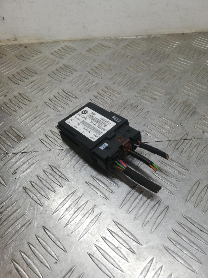 блок управления сиденьем BMW 3 серия E90/E91/E92/E93 E90 2007, 3.0 л., M57 D30 (306D3), дизель, АКПП, titan-silber (354), седан, задний привод, правый руль, 61356926435, 6926435 - фото №1