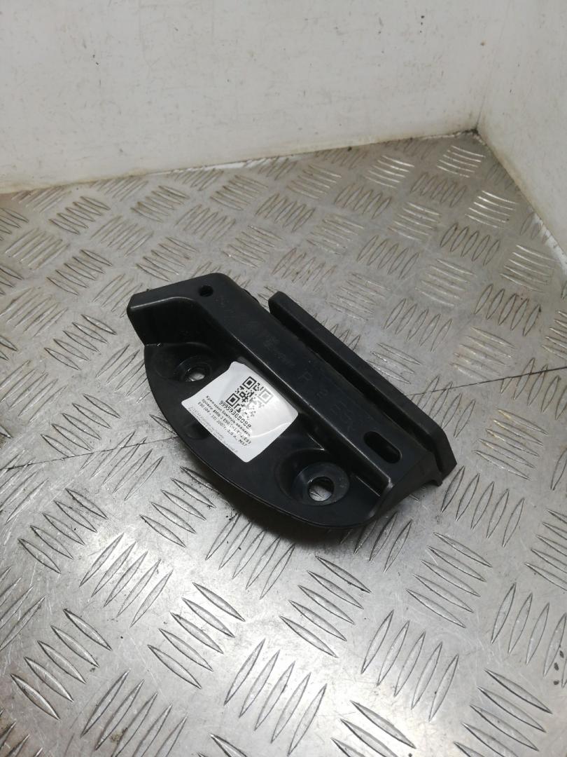 Крепление бампера заднего BMW 3 серия E90/E91/E92/E93 E90 2007, 3.0 л., M57 D30 (306D3), дизель, АКПП, titan-silber (354), седан, задний привод, правый руль, 51127118194, 7118194 - фото №1