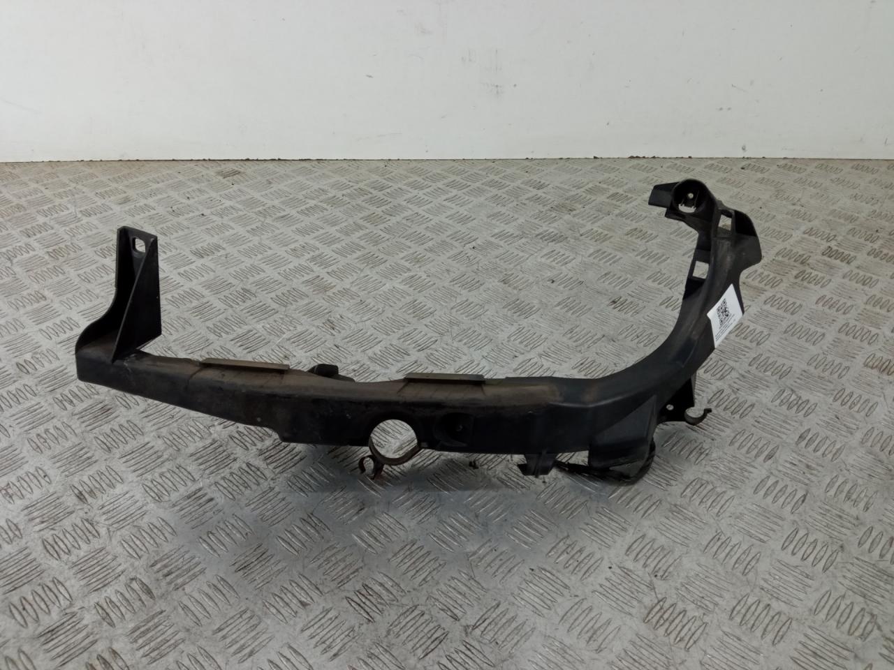 крепление фары левой BMW 3 серия E90/E91/E92/E93 E90 2007, 3.0 л., M57 D30 (306D3), дизель, АКПП, titan-silber (354), седан, задний привод, правый руль, 51647116707, 7116707 - фото №1