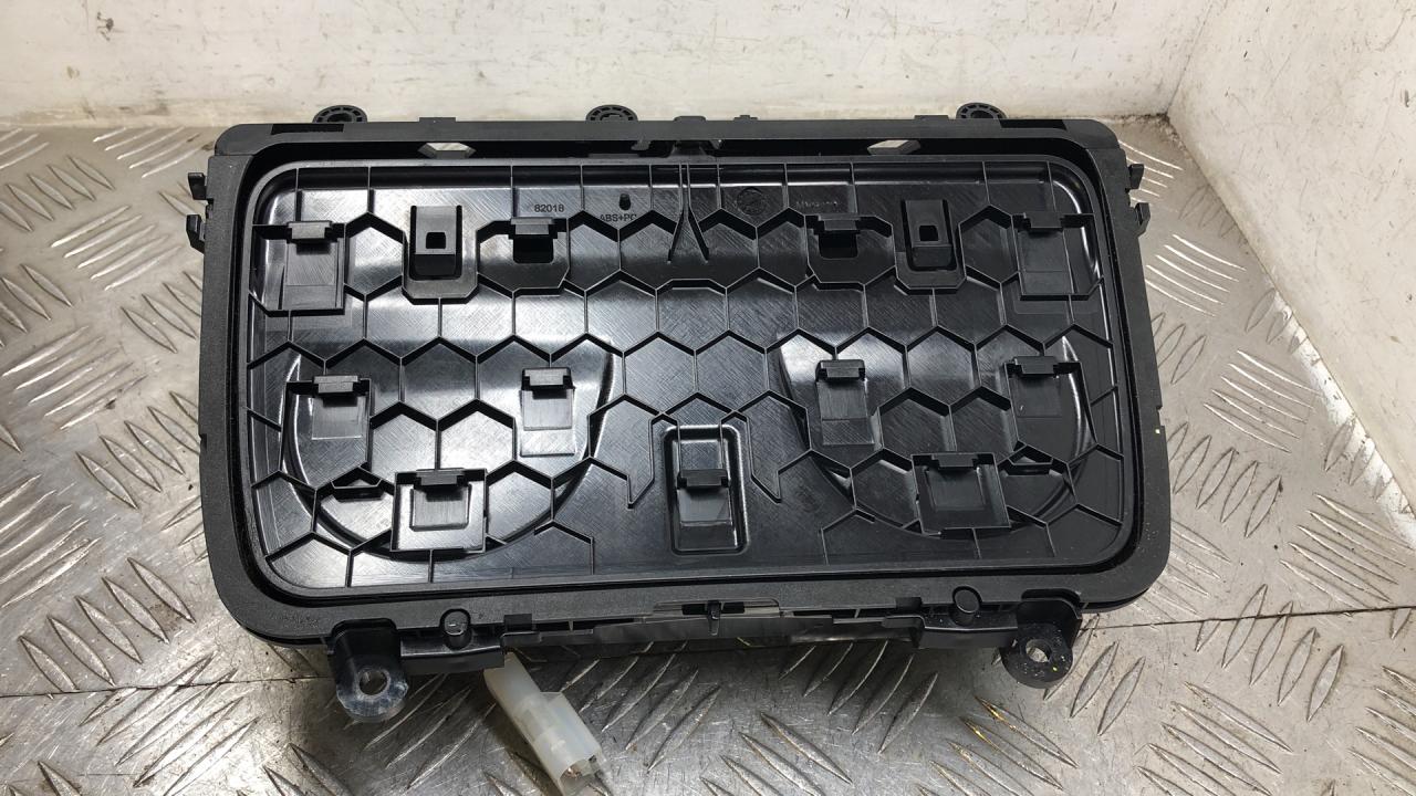 подстаканник BMW 5 серия F07/F10/F11 2012, 2.0 л., N47 D20 C, дизель, АКПП, sophistogra brillanteffekt(b90), седан, задний привод, правый руль, 51169241714, 9241714 - фото №1