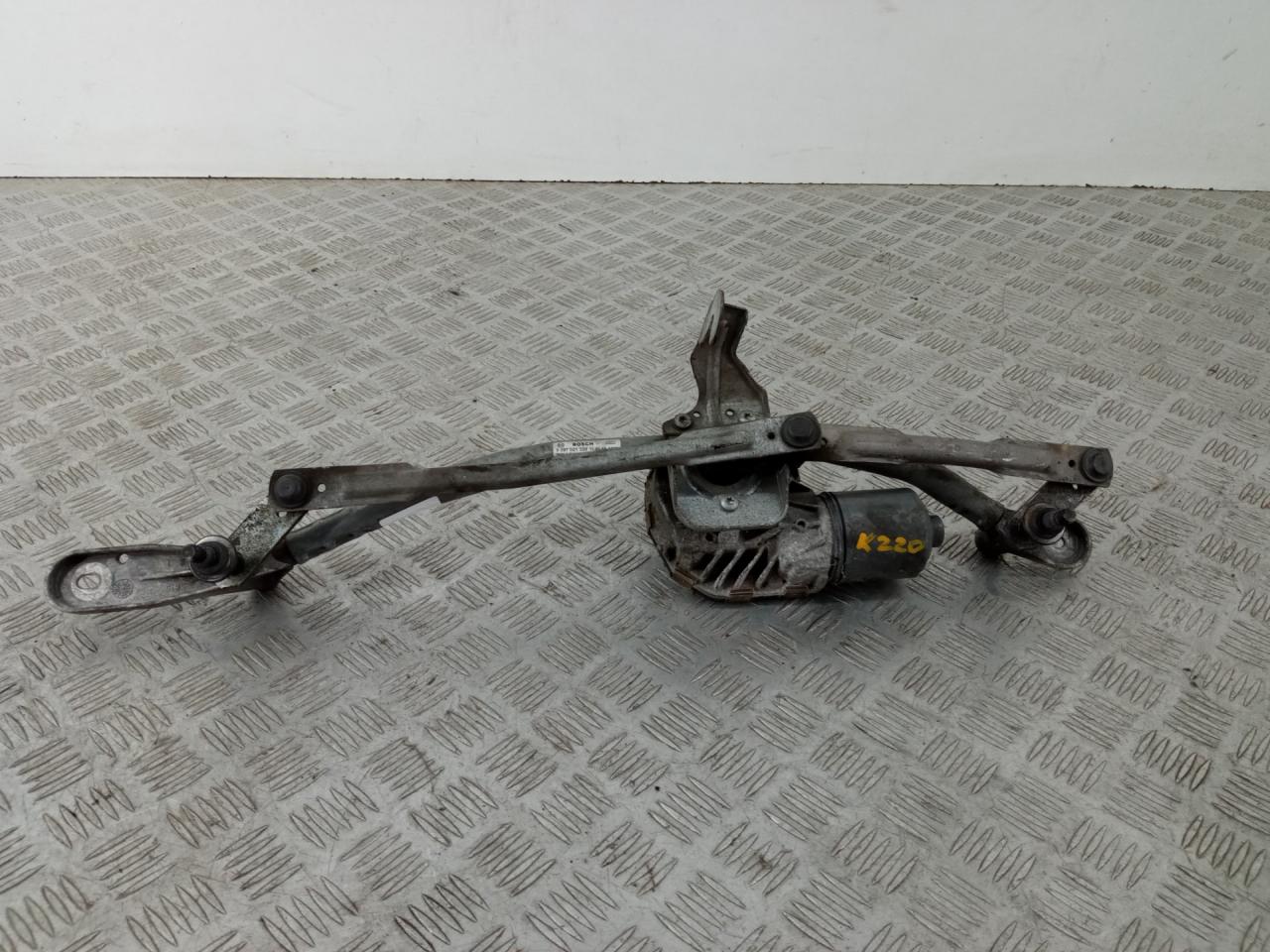 механизм стеклоочистителя (трапеция дворников) BMW 5 серия F07/F10/F11 2011, 2.0 л., N47 D20 C, дизель, МКПП, седан, задний привод, правый руль, 61617272452, 7272368, 7272452 - фото №1