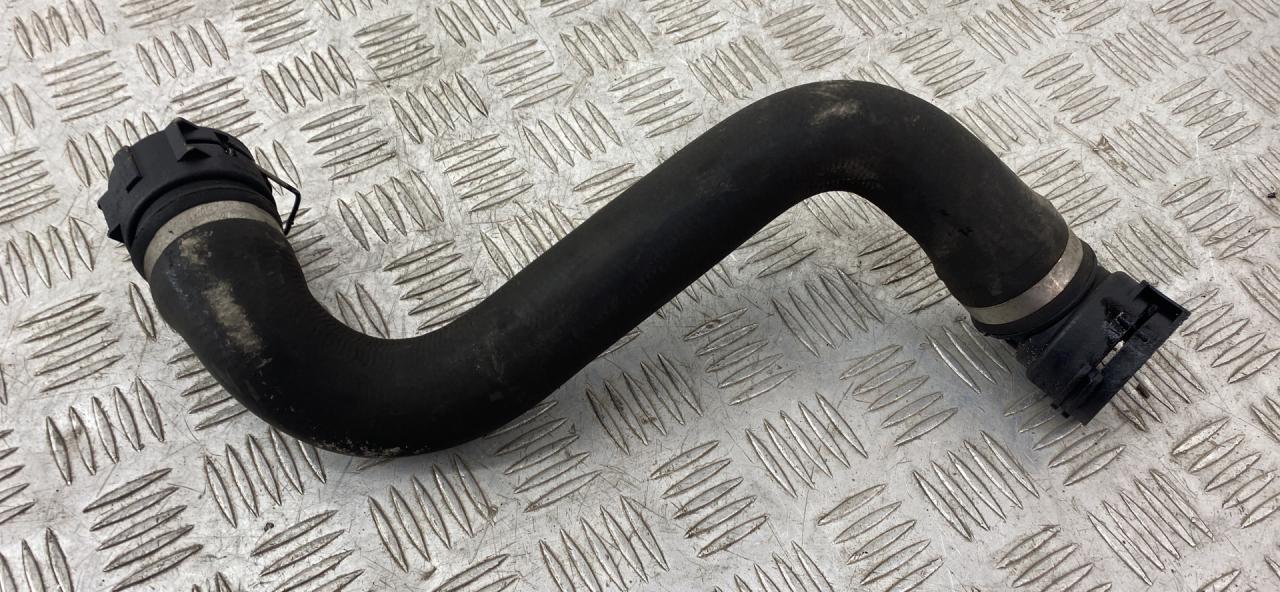 патрубок радиатора BMW 3 серия E90/E91/E92/E93 E92 2007, 2.0 л., N47 D20 A, дизель, АКПП, купе, 17127797258 - фото №1