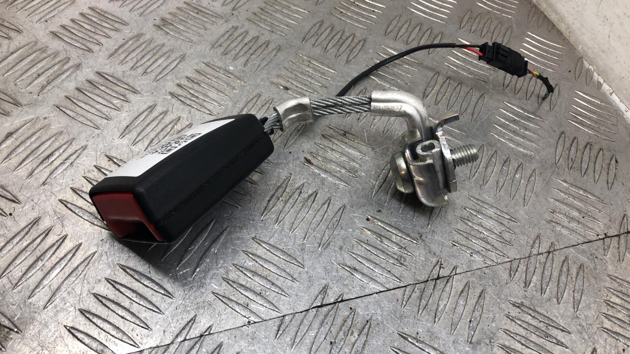 замок ремня безопасности BMW 5 серия F07/F10/F11 2011, 2.0 л., N47 D20 C, дизель, МКПП, седан, задний привод, правый руль, 72117243273, 7243273 - фото №1