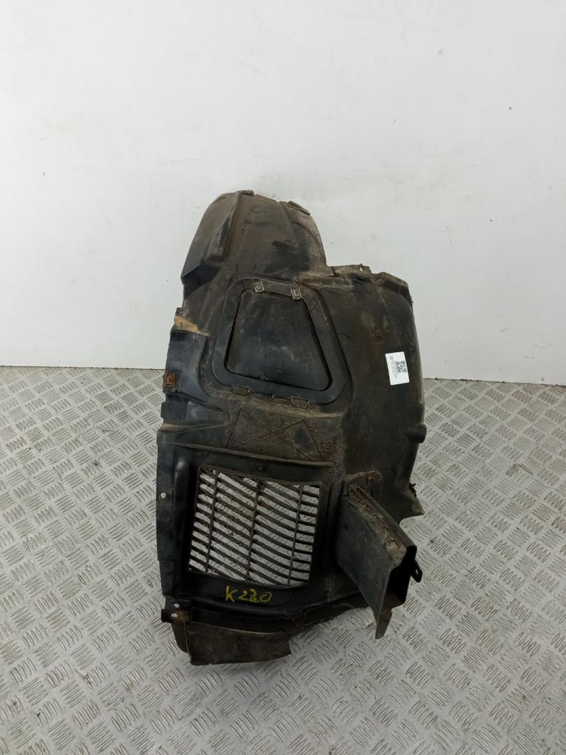 защита арок передняя правая (подкрылок) BMW 5 серия F07/F10/F11 2011, 2.0 л., N47 D20 C, дизель, МКПП, седан, задний привод, правый руль, 51717186728, 7186728 - фото №1